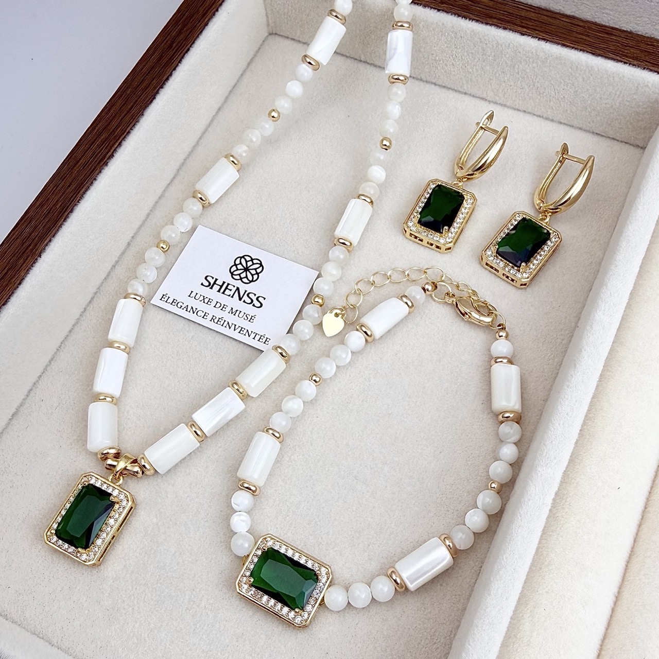 Pearl Necklace Set - Natural White Shell & Emerald Necklace